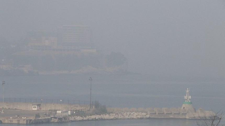 Zonguldak Sis Etkili Oldu, G&ouml;r&uuml;ş Mesafesi 20 Metreye Kadar D&uuml;şt&uuml;