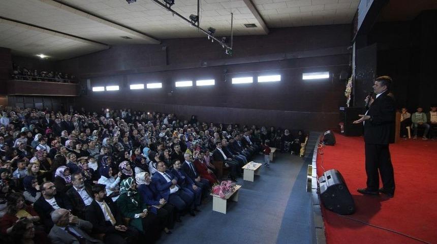 Alişan Kapaklıkaya Osmancık’ta Konferans Verdi