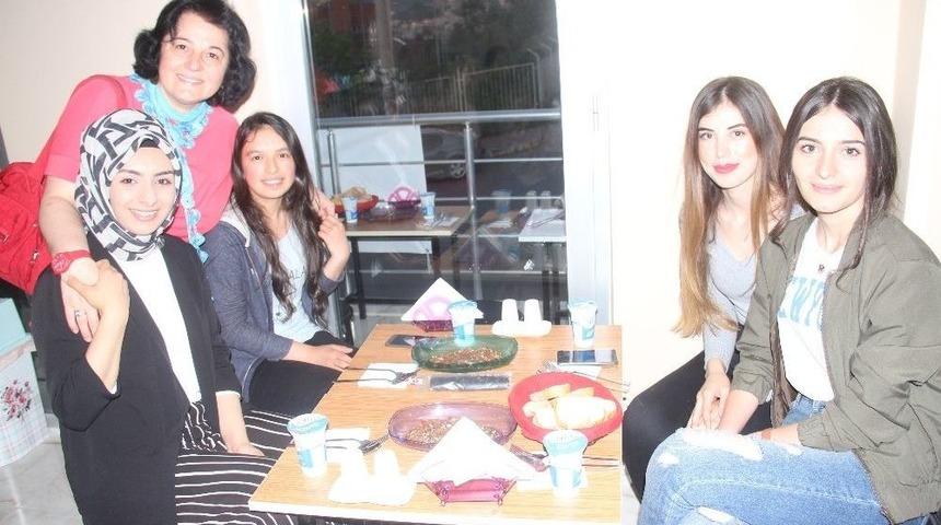 Giresun Eğitim Sağlık Ve Bilimsel Araştırma Vakfı&rsquo;ndan &Ouml;ğrencilere İftar