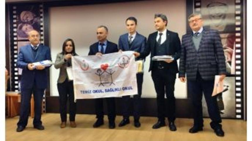 Kargı&rsquo;da 5 Okula Temizlik &Ouml;d&uuml;l&uuml; Verildi