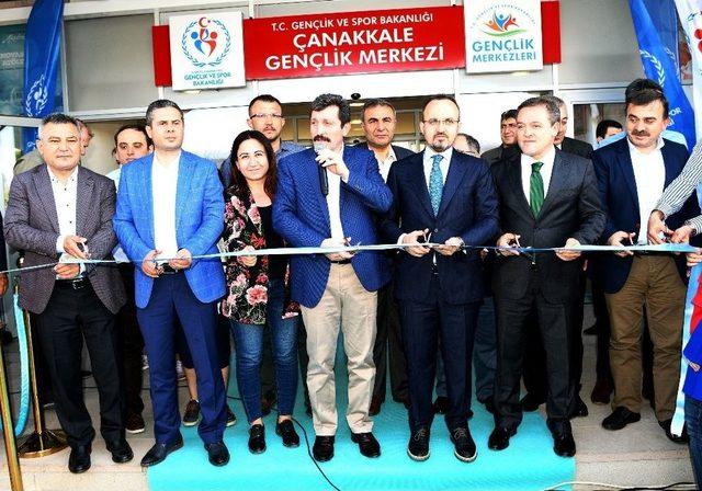 Çanakkale’de Gençlik Merkezi Açıldı