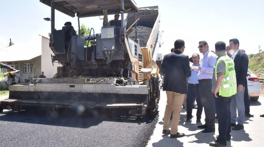 İpekyolu Belediyesinden Yol Asfaltlama &Ccedil;alışması