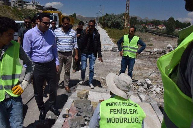 İpekyolu Belediyesinden Yol Asfaltlama Çalışması