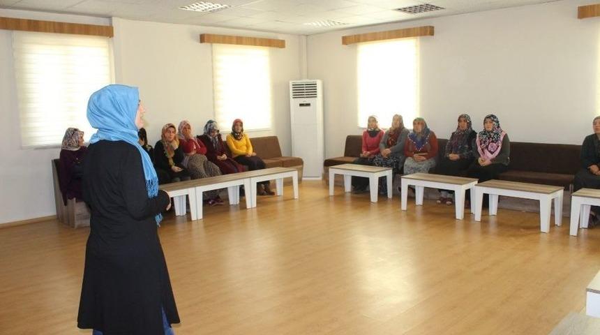 &lsquo;&ccedil;ocukta Mahremiyet&rsquo; Konulu Seminer Verildi