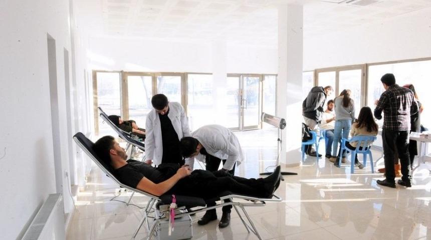 Yy&uuml; &Ouml;ğrencilerinden Anlamlı Etkinliği