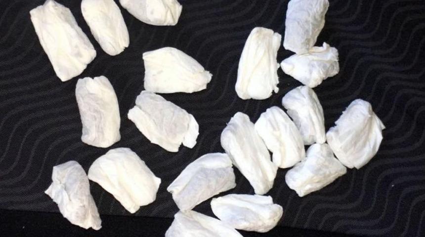 Uyuşturucu Paketlerini Attı Ancak Ka&ccedil;amadı