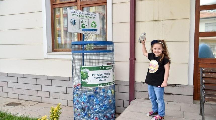 Basketbol Potası G&ouml;r&uuml;n&uuml;m&uuml;nde Atık Kumbarası