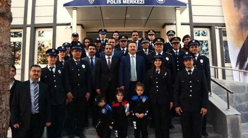 İl&ccedil;e Emniyet Amirliği Hizmet Binası T&ouml;renle A&ccedil;ıldı