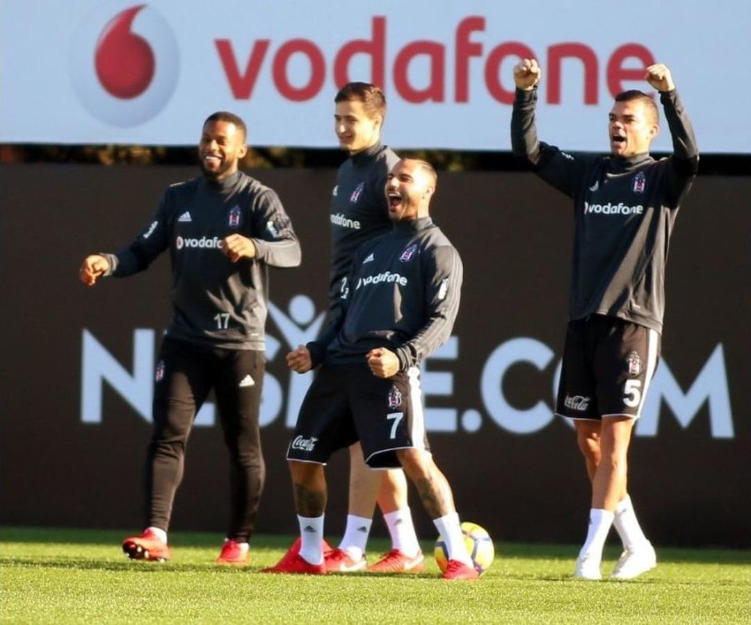 Beşiktaş, Osmanlıspor Ma&ccedil;ı Hazırlıklarını S&uuml;rd&uuml;r&uuml;yor