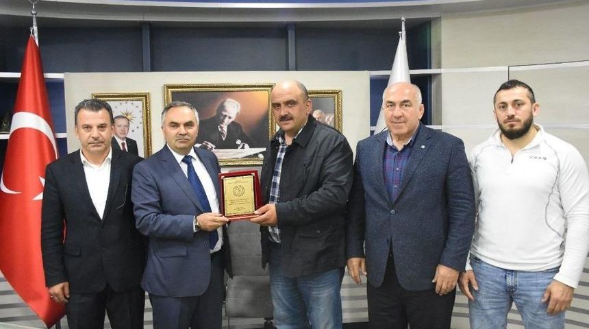 Kul&uuml;p Patentini Başkandan Aldı