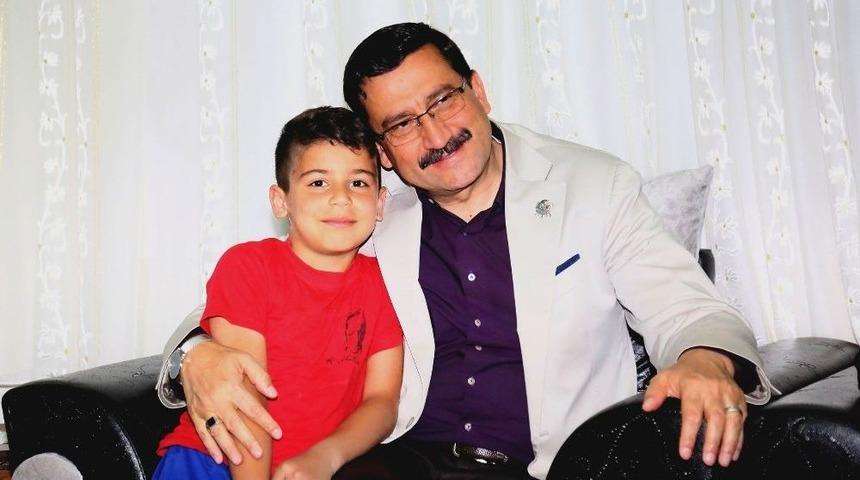 Başkan Ak, Çat Kapı İle Gönüllere Misafir Oluyor