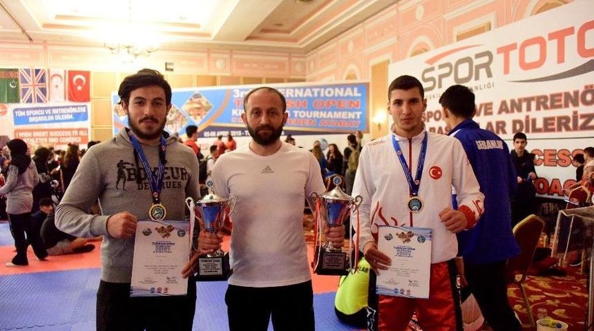 D&uuml;zce &Uuml;niversitesi &Ouml;ğrencisi Uluslararası Şampiyonada 1. Oldu