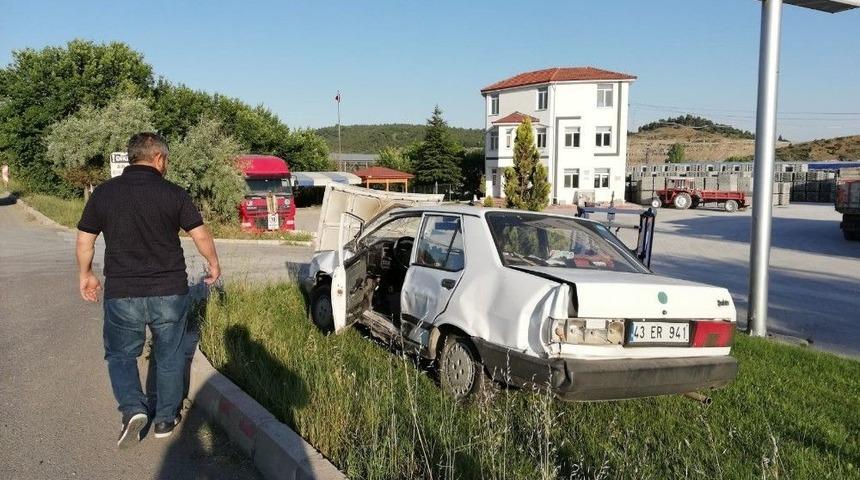 Tavşanlı&rsquo;da Trafik Kazası: 3 Yaralı