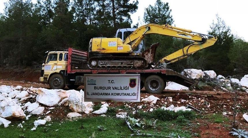 Burdur&rsquo;da Ka&ccedil;ak Kazı Operasyonları