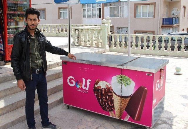 Bir Garip Hırsızlık Girişimi G&uuml;venlik Kamerasında 1