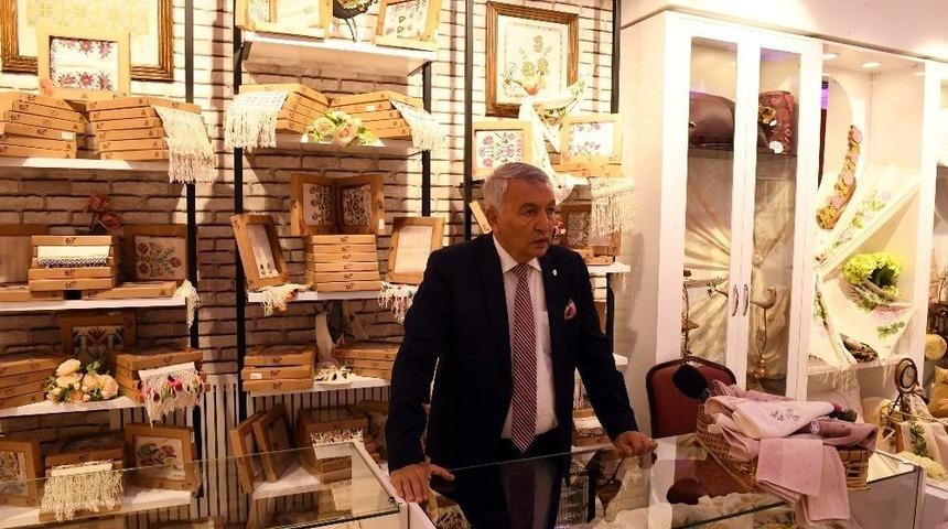 Başkan G&uuml;naydın, Elizi Mağazasını İnceledi