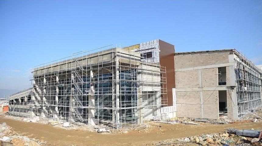 Dev Spor Kompleksi Yıldırım&rsquo;da Y&uuml;kseliyor