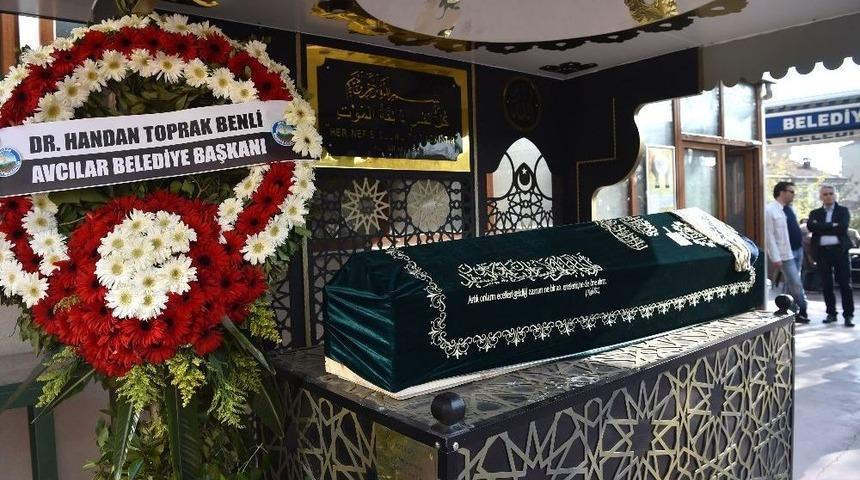 Atat&uuml;rk İle Yaptığı Sohbetle Tanınan Zehra Nine Son Yolculuğuna Uğurlandı