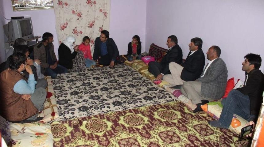 Kaymakam Dundar, Minik Kardeşlere Misafir Oldu