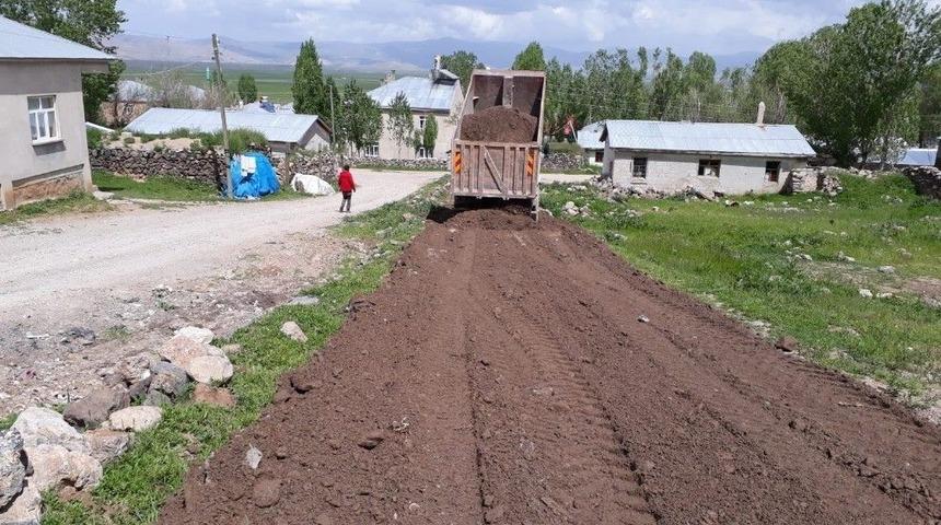 &Ccedil;aldıran&rsquo;da Yol Yapım &Ccedil;alışması