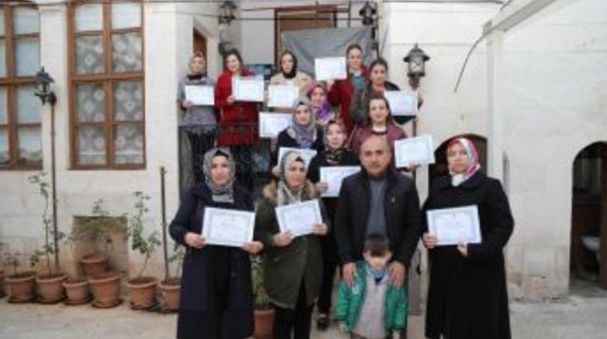 Bayanlar Almanya’daki Mesleki Eğitime Katıldı