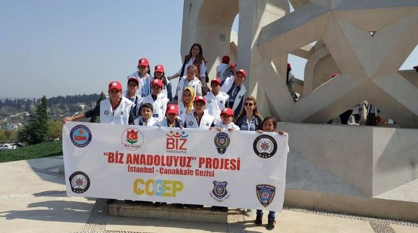 Muş&rsquo;tan 100 &Ouml;ğrenci İstanbul Ve &Ccedil;anakkale&rsquo;ye G&ouml;nderildi