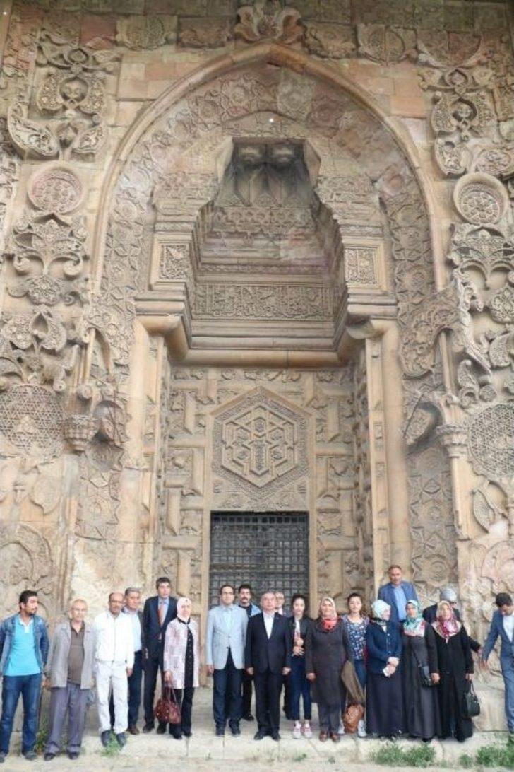 Divriği Ulu Cami’deki Sır Perdesi Aralandı G5