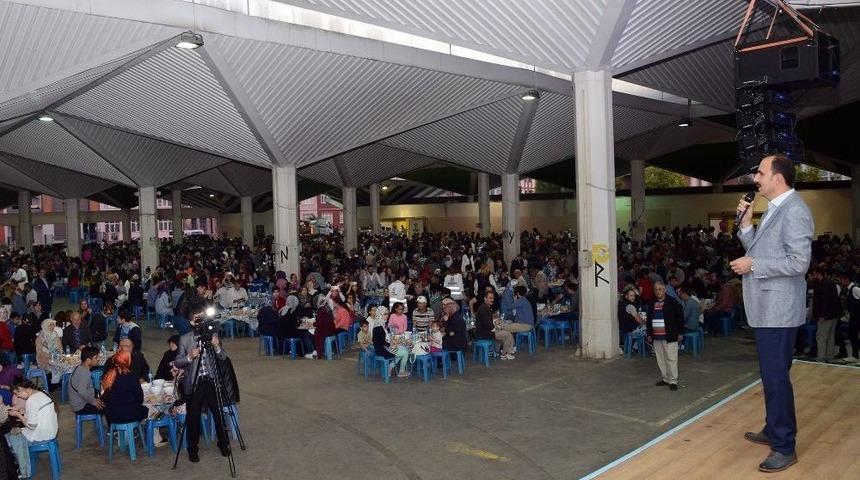 Başkan Altay: "mahalle İftarlarında Birlik Ve Beraberliğimizi Pekiştiriyoruz"