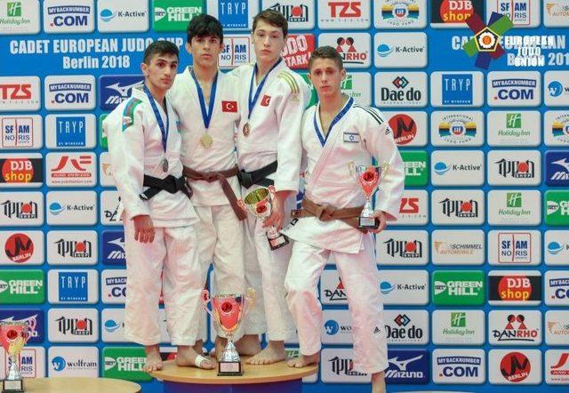 Kağıtsporlu Judocular, Almanya&rsquo;da T&uuml;rk Bayrağını Dalgalandırdı 1