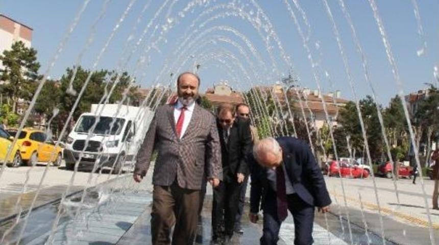 Su Kemerinde G&uuml;ld&uuml;ren G&ouml;r&uuml;nt&uuml;