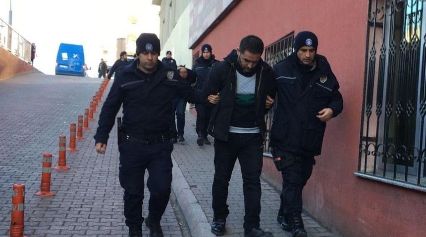 Ekstasy Operasyonunda G&ouml;zaltına Alınan Zanlılar Adliyeye Sevk Edildi