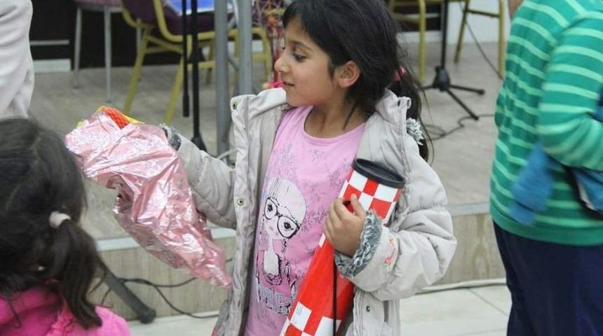 Yetim &Ccedil;ocuklar İ&ccedil;in İftar Programı D&uuml;zenlendi