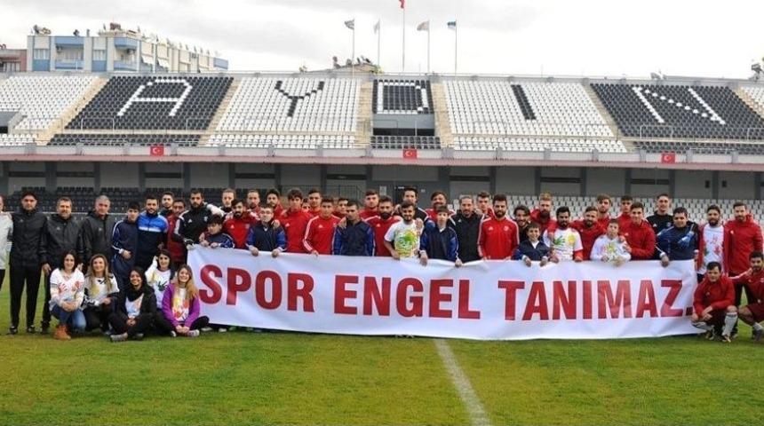 Aydınspor 1923&rsquo;l&uuml; Futbolcular Engelli &Ccedil;ocuklarla Ma&ccedil; Yaptı