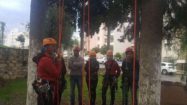 Kuşadası Akut’tan Birim İçi Eğitim