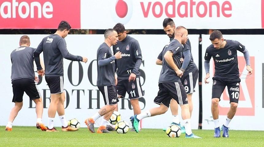 Beşiktaş, Akhisarspor Ma&ccedil;ı Hazırlıklarını S&uuml;rd&uuml;rd&uuml;