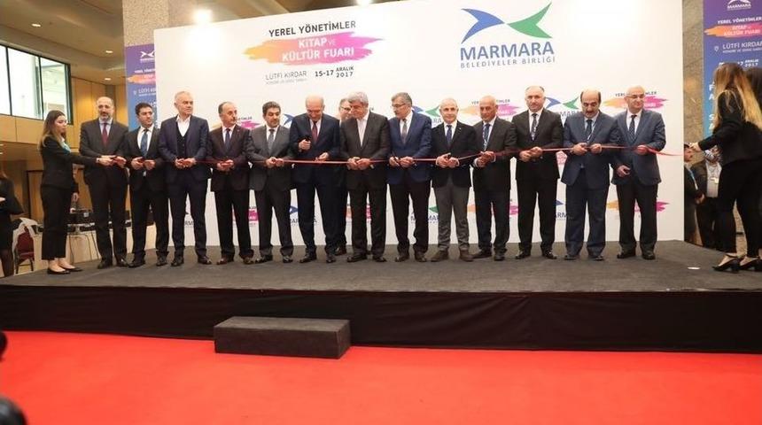 Zeytinburnu Belediyesi K&uuml;lt&uuml;r Yayınları Yerel Y&ouml;netimler Kitap Ve K&uuml;lt&uuml;r Fuarı&rsquo;nda