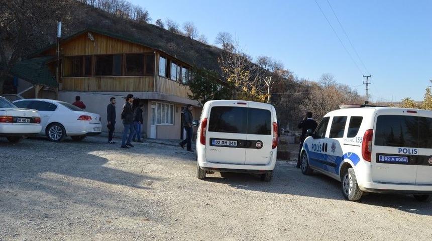 Besni İl&ccedil;esinde Restoranda Hırsızlık