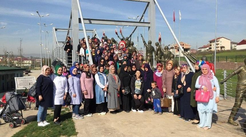 Başiskele Kadınları İl&ccedil;e Gezisine &Ccedil;ıktı