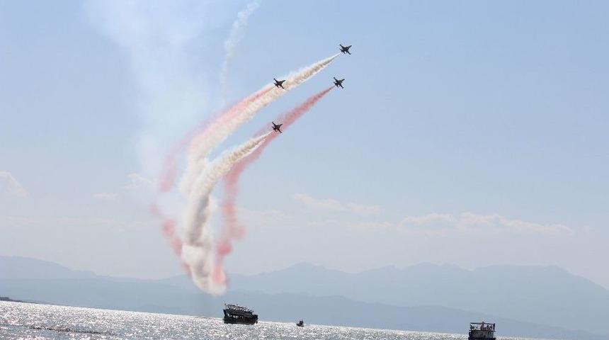 T&uuml;rk Yıldızları Beyşehir G&ouml;l&uuml; Semalarında G&ouml;steri U&ccedil;uşu Yapacak