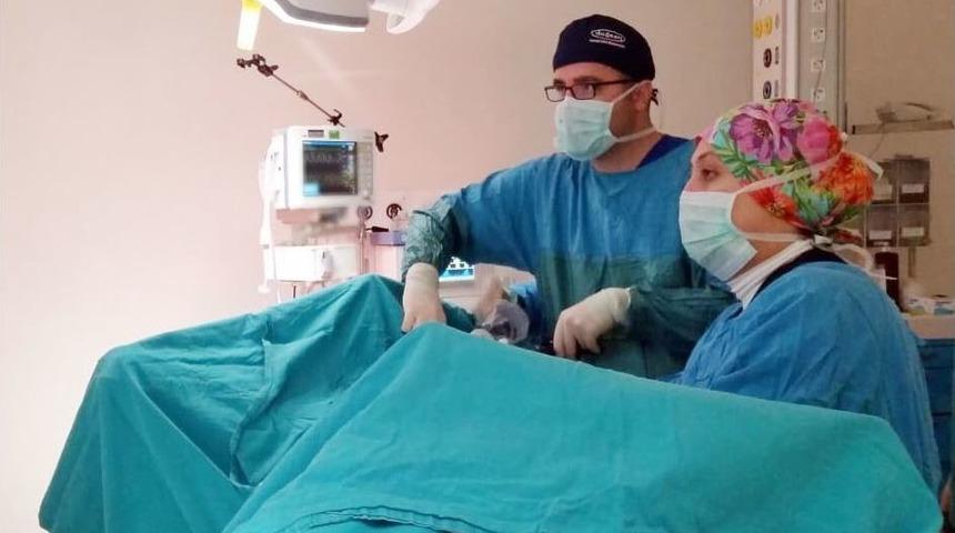 Alanya&rsquo;da Kapalı Kasık Fıtığı&rsquo; Ameliyatına Başlandı