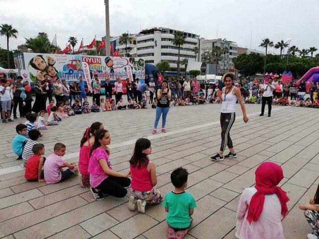 İskenderun’da Çocuklar ‘oyun Karavanı’ İle Buluştu