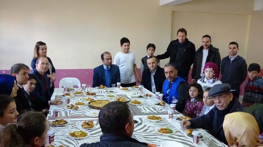 &Ouml;ğrencilerden &rsquo;yerli Malı Haftası&rsquo; Etkinliği