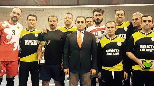 Güroymak’ta Voleybol Turnuvası