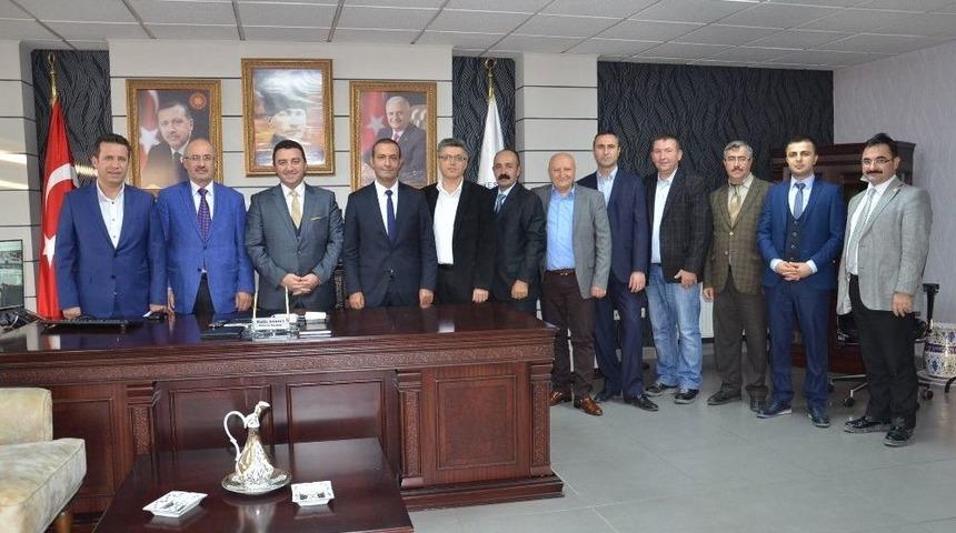 Boz&uuml;y&uuml;k Belediyesi Toplu İş S&ouml;zleşmesi G&ouml;r&uuml;şmelerinde Anlaşma Sağlandı