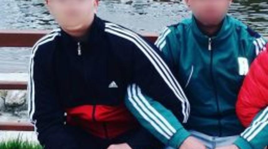 Okul M&uuml;d&uuml;r&uuml;n&uuml; &Ouml;ld&uuml;ren &Ouml;ğrenciler Teslim Oldu