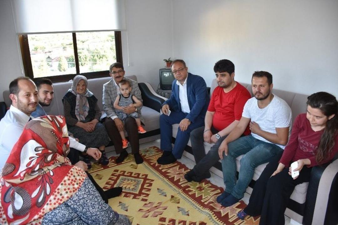 Başkan &Ccedil;elik&rsquo;ten İftar &Ouml;ncesi Ev Ziyaretleri