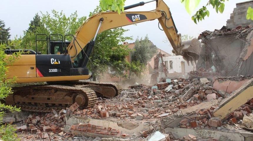 Depremzede Konutları İ&ccedil;in İlk Adım Atıldı