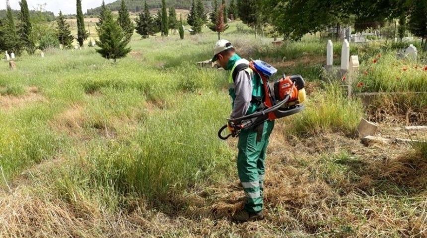 T&uuml;rm&uuml;z Mezarlığında &Ccedil;evre D&uuml;zenlemesi Yapıldı