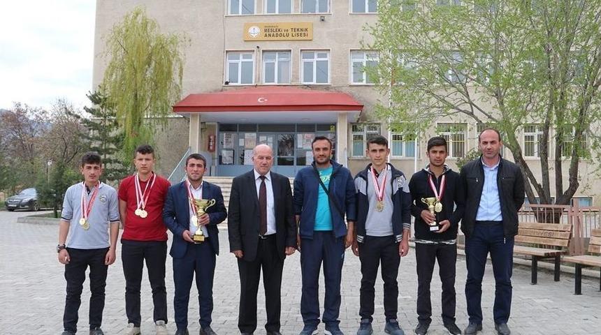 Bocce Yarışmalarında Oltu&rsquo;nun Adını Duyurdular