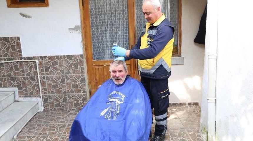 Kimsesi Olmayanın Yanında Belediye Var